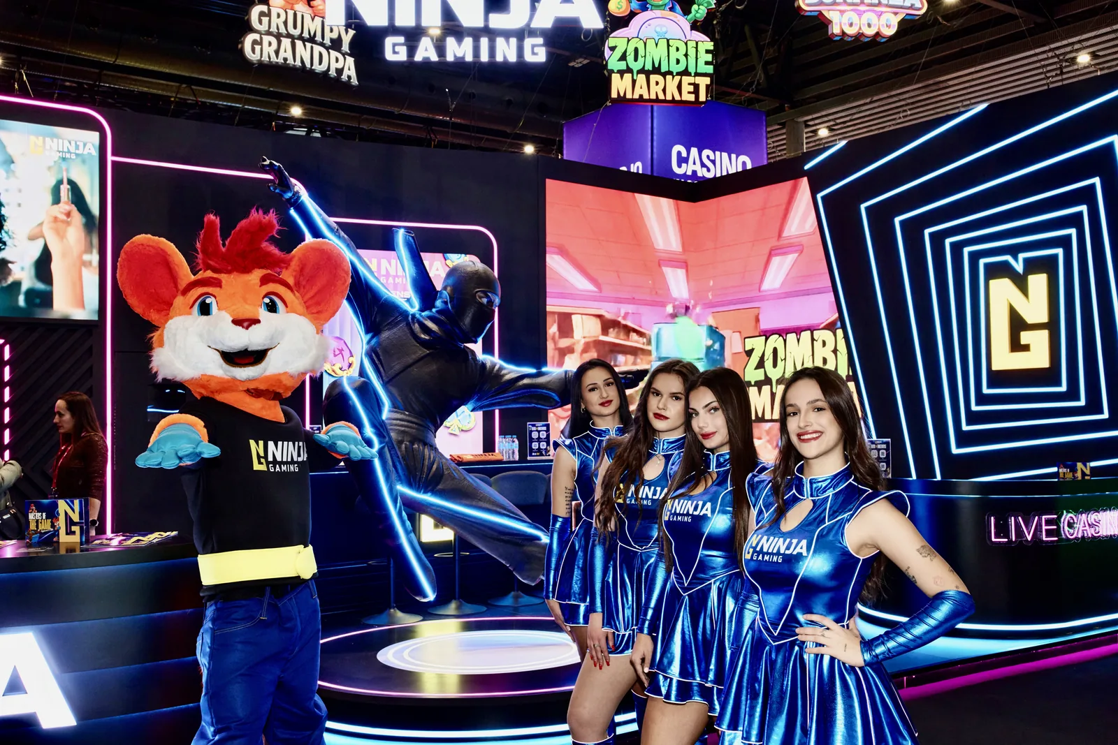 Wira archive: team and mascot at ICE Barcelona.